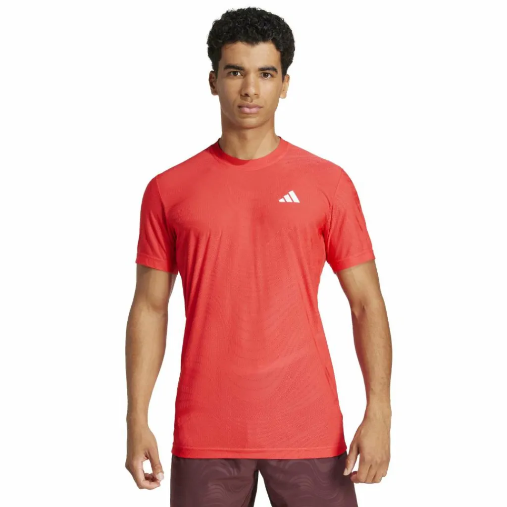 Tenniskleding-adidas Pro FreeLift tennisshirt heren semi lucid red