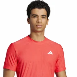 Tenniskleding-adidas Pro FreeLift tennisshirt heren semi lucid red