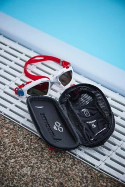 Aqua Sphere  brillenkoker black red< Zwemmen & Duiken