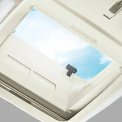 Airco's-Dometic FreshLight 2200 airco