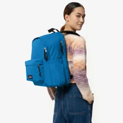 Eastpak Day Office 17 inch laptop rugzak 31 liter azure blue< Overige Rugzakken