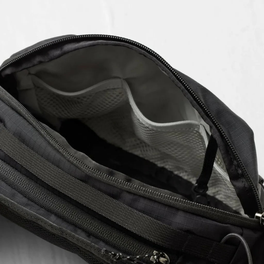 Heuptassen-Fjällräven Abisko heuptas black