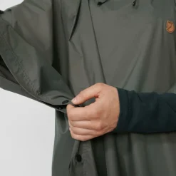 Fjällräven Trekking poncho graphite< Regenkleding & -Laarzen