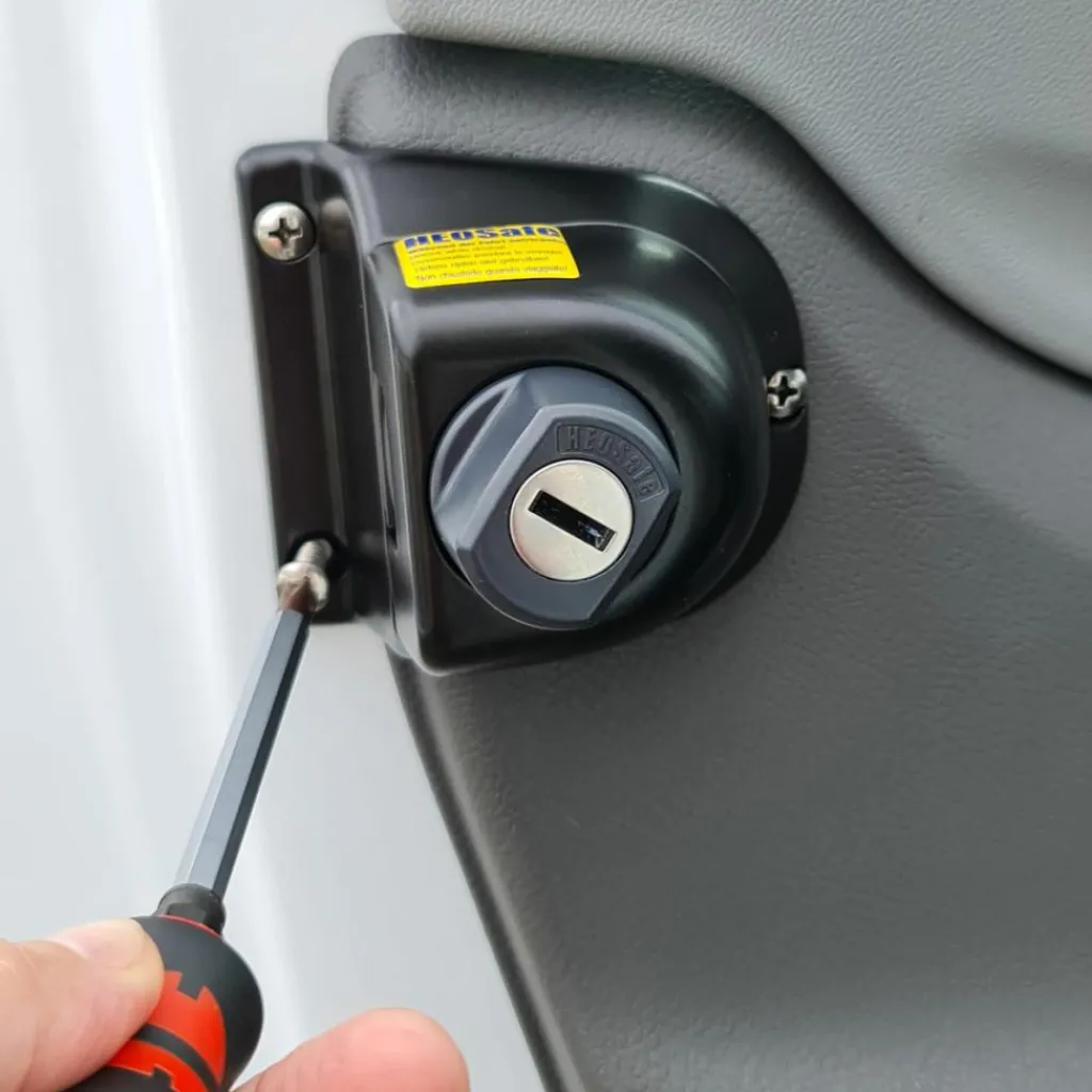 Beveiliging-HEOSolution HEOSafe veiligheidsslot Ford Transit vanaf 2014