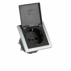 Inprojal 20000 serie 230V systeem stopcontact met klep< Camping Elektra