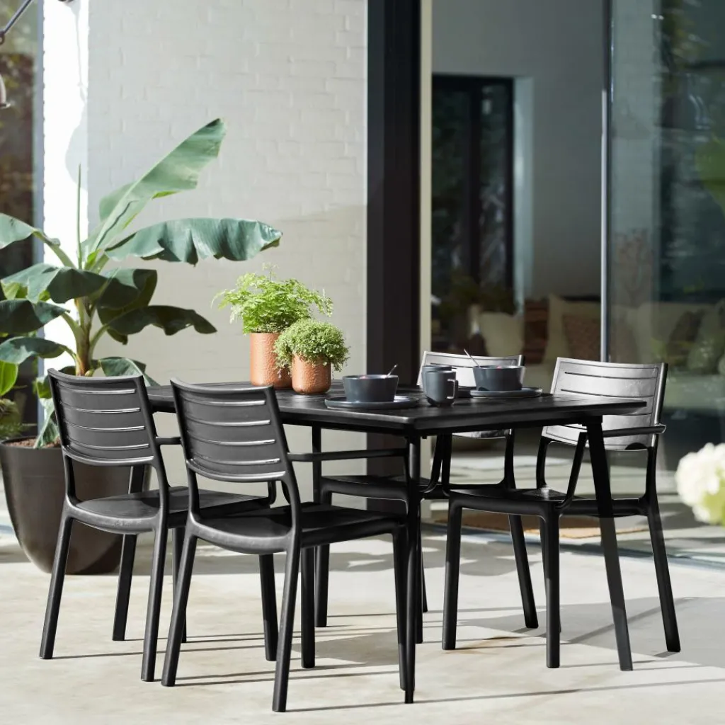 Tuinstoelen-Keter Metaline stapelbare tuinstoel zwart