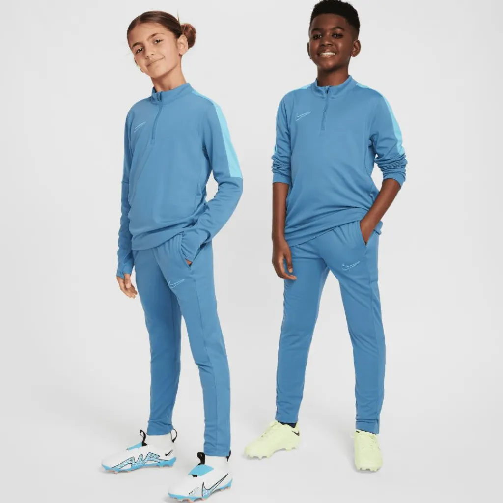 Nike Dri-FIT Academy23 trainingsbroek junior aegean storm baltic blue< Voetbalkleding