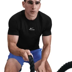 Nike Pro shirt heren black white< Sportshirt