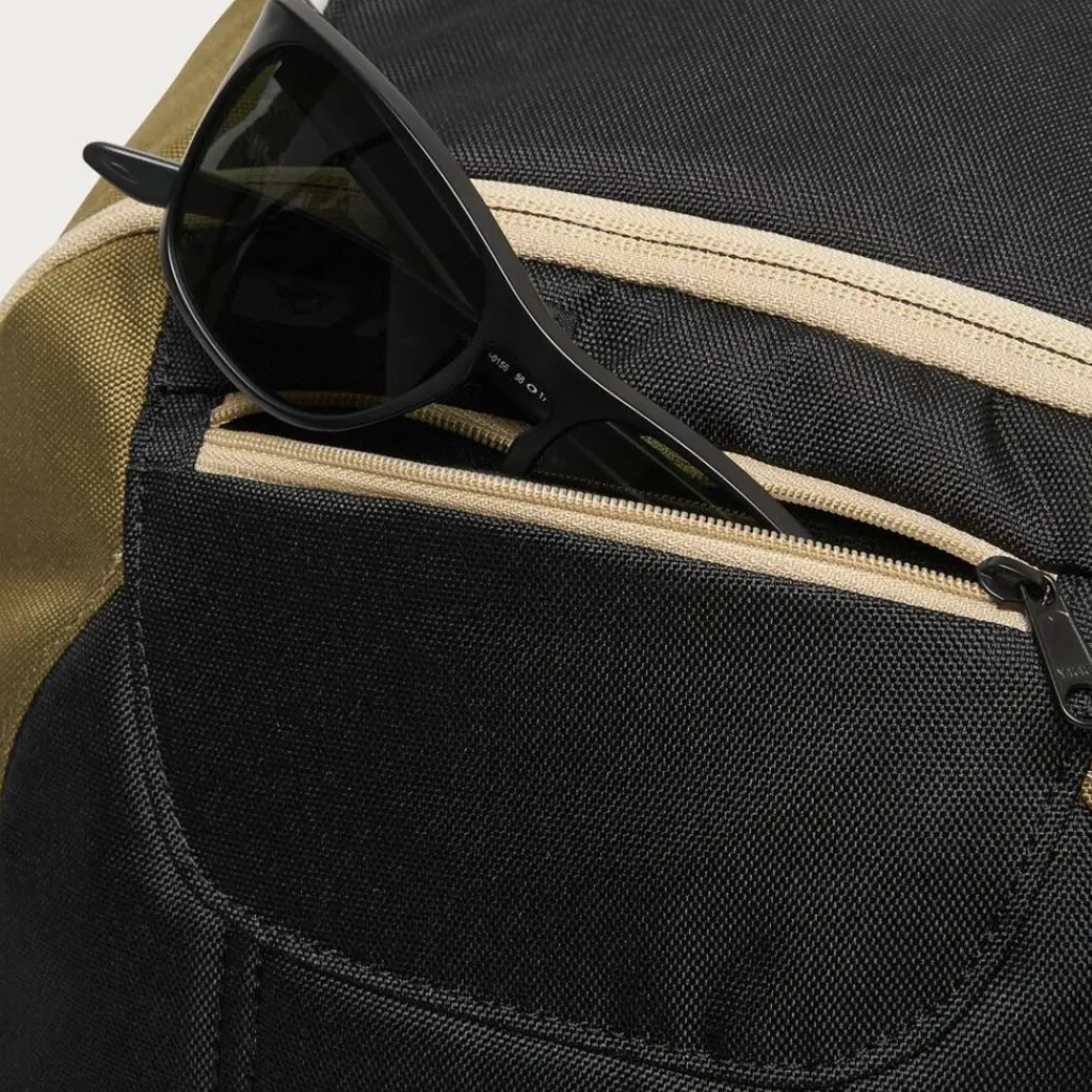 Overige Rugzakken-Oakley Enduro 3.0 15 inch laptop rugzak 20 liter army green pebble