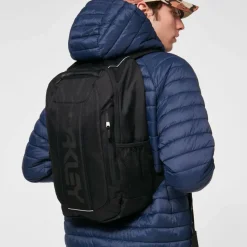 Oakley Enduro 3.0 15 inch laptop rugzak 20 liter blackout< Overige Rugzakken