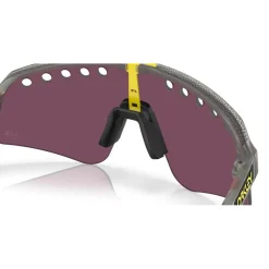 Oakley Sutro Lite Sweep 2025 Tour De France zonnebril  prizm road black tour de france matte grey ink< Zonnebrillen