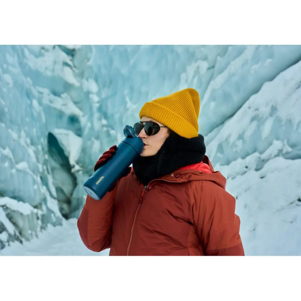 Owala FreeSip drinkfles 710 ml winter nights< Drinkflessen