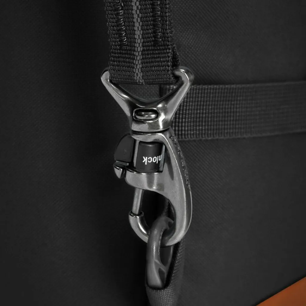 PacSafe GO Anti Theft Carry On rugzak 44 liter jet black< Overige Rugzakken