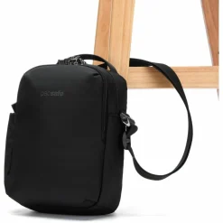 Schoudertassen-PacSafe V Tour schoudertas jet black