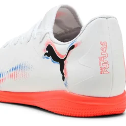 Puma Future 8 Play It IC zaalvoetbalschoenen white black glowing red< Voetbalschoenen