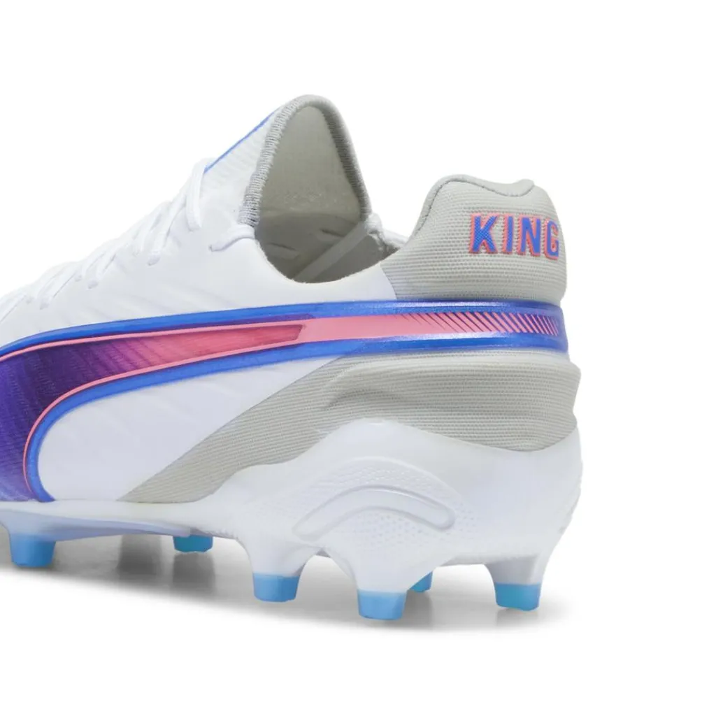 Voetbalschoenen-Puma KING ULTIMATE FG AG voetbalschoenen heren white bluemazing flat light grey sunset glow