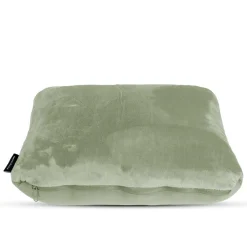 Safarica Multi nekkussen pistachio< Reiskussens