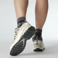 Hardloopschoenen-Salomon XA PRO 3D V9 GORE-TEX hardloopschoenen dames nine iron oxford tan alfalfa