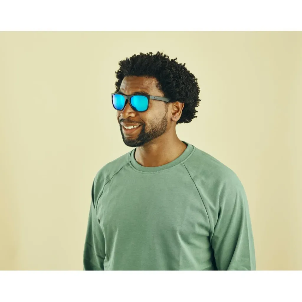 Sinner Rockford zonnebril smoke icy blue oil matte black< Zonnebrillen