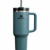 Stanley PMI  Quencher H2.0 Flowstate thermosbeker 1,2 liter blue spruce< Drinkflessen