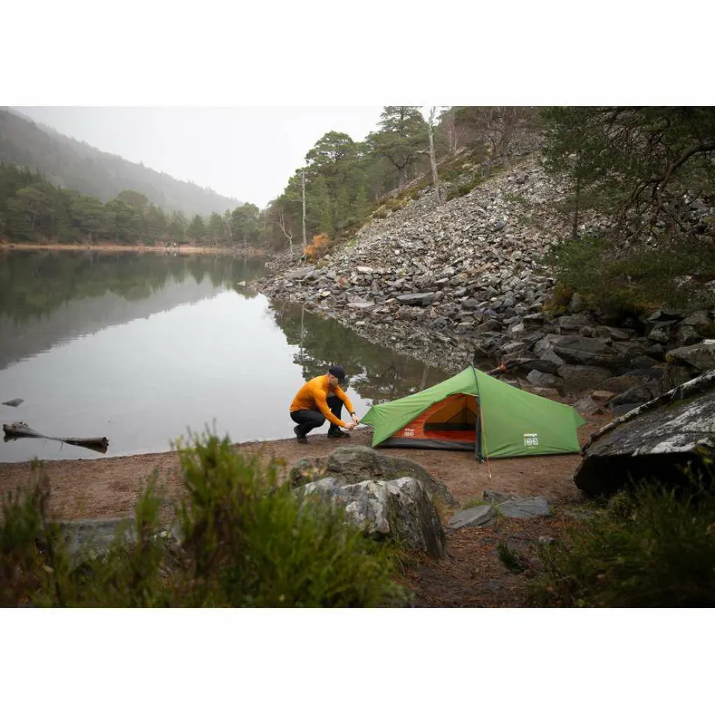 Vango Nevis 100 lichtgewicht tunneltent green< Tunneltenten|Trekkerstenten