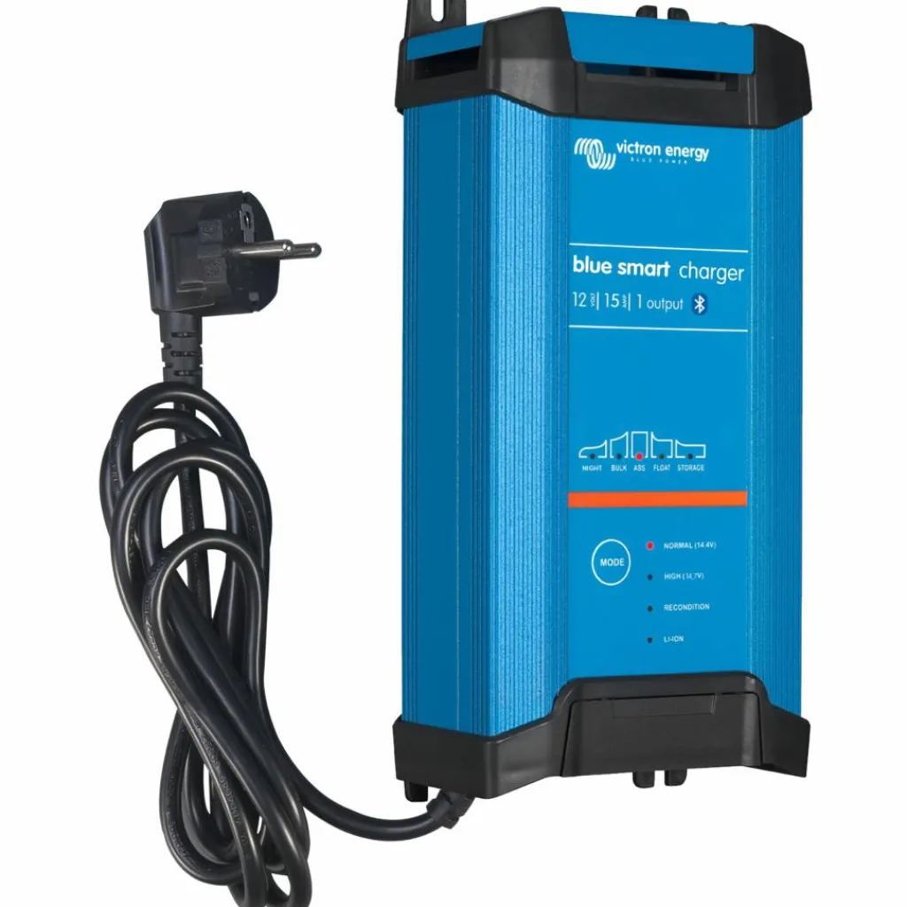 Accu's & Batterijen-Victron Energy Blue Smart IP22 12V/15A acculader met 1 uitgang