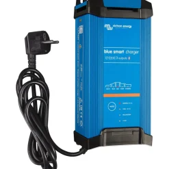 Accu's & Batterijen-Victron Energy Blue Smart IP22 12V/20A acculader met 3 uitgangen