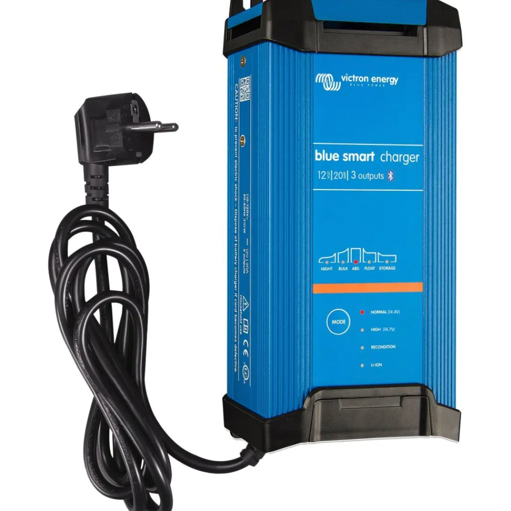 Accu's & Batterijen-Victron Energy Blue Smart IP22 12V/20A acculader met 3 uitgangen