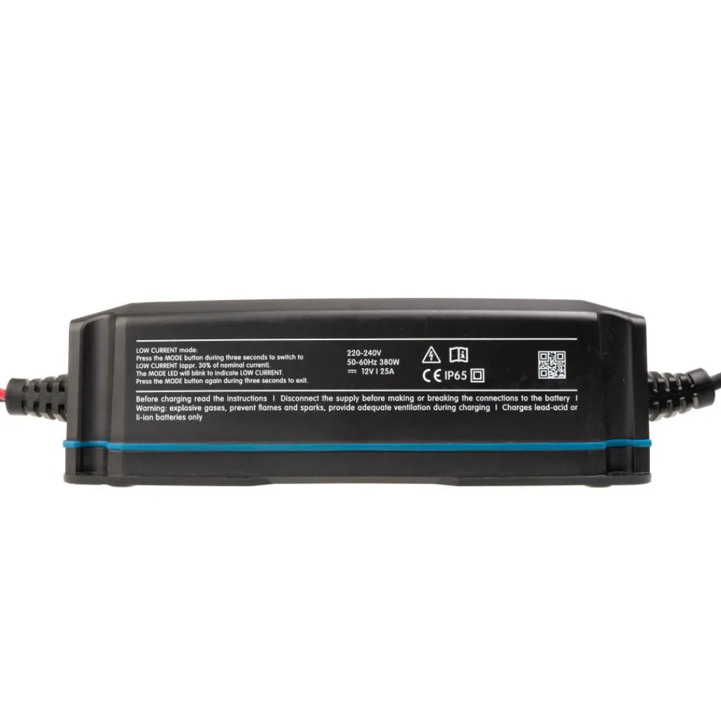 Accu's & Batterijen-Victron Energy Blue Smart IP65 acculader 25A
