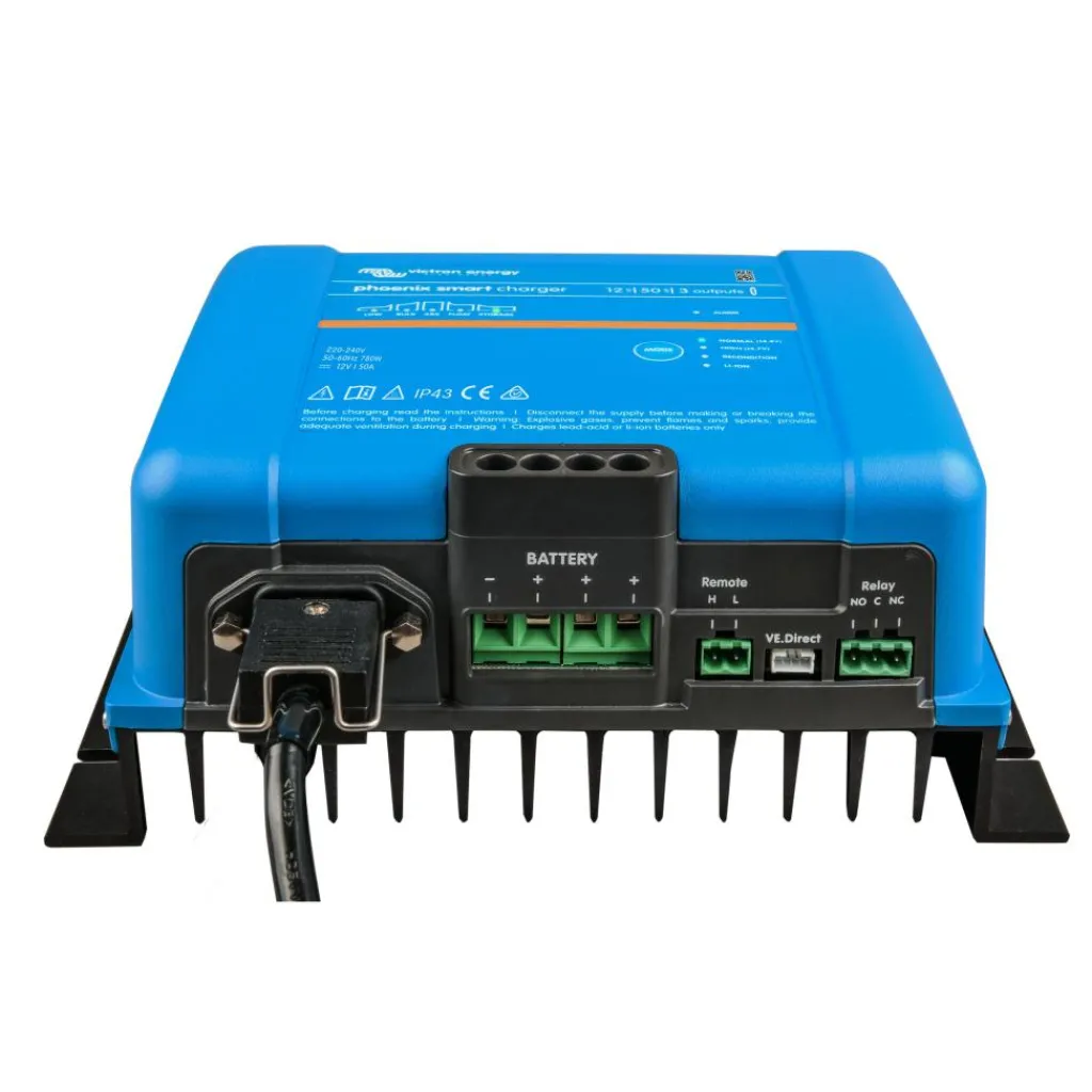 Victron Energy Phoenix Smart IP43 12V/50A acculader met 3 uitgang en< Accu's & Batterijen